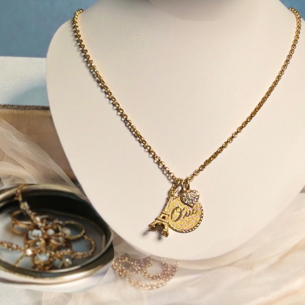 Catherine Popesco France Paris Eiffel Tower Oui Heart Charm Necklace Gold Tone